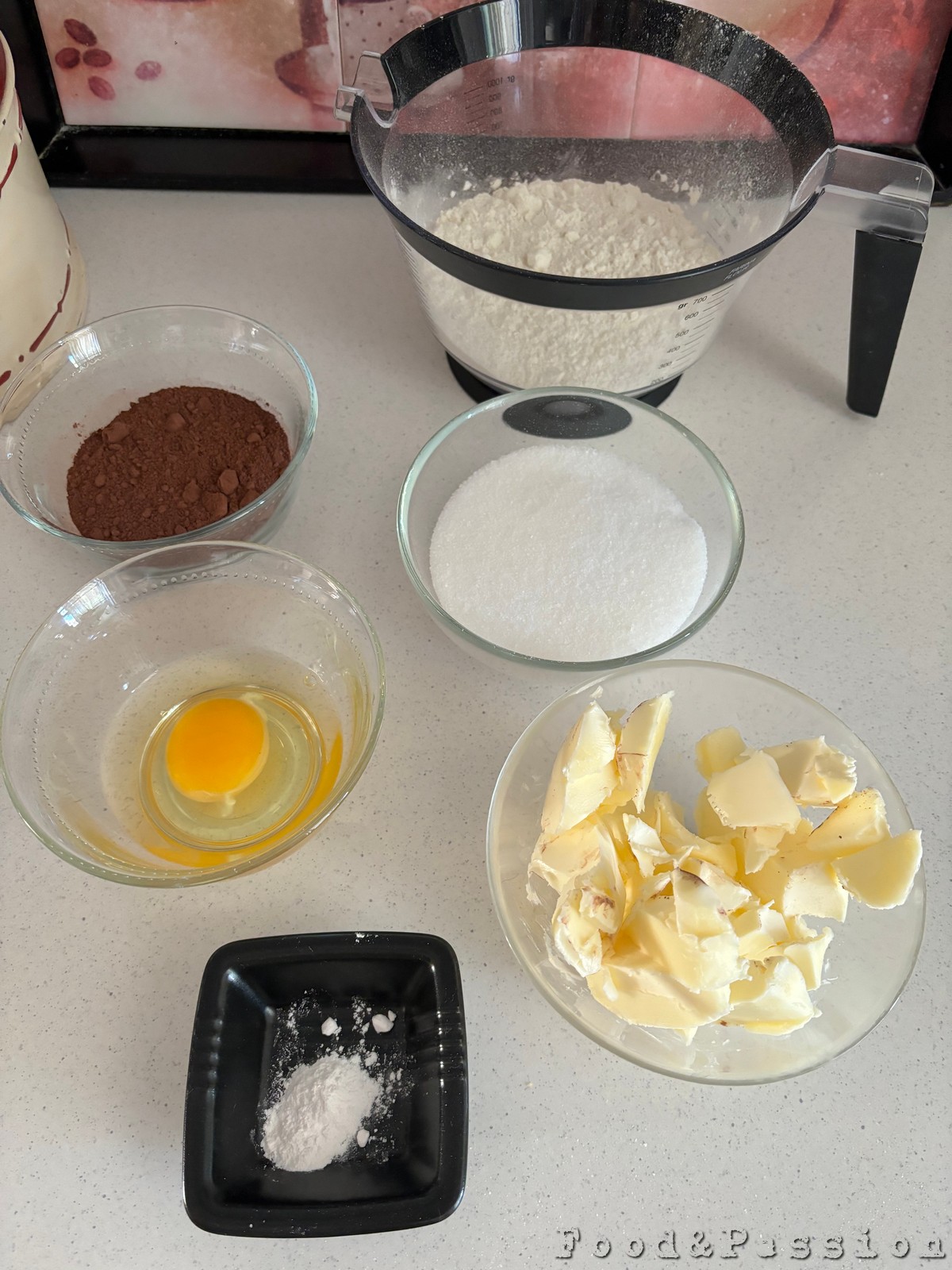 Preparazione della frolla al cacao | Crostata al cioccolato fondente di Ernest Knam